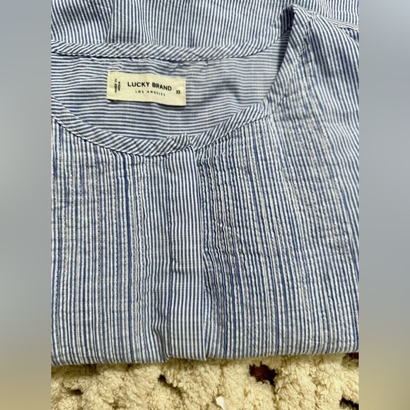 EUC LUCKY BRAND Blue White Striped Button-Down Pin Tuck Blouse Top. - Picture 6 of 6